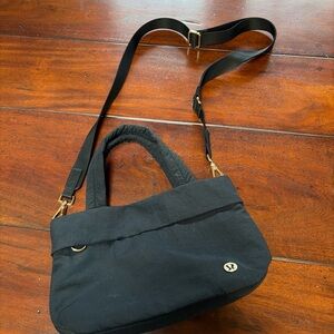 lululemon on my level Black Convertible Crossbody Tote nylon lightweight travel